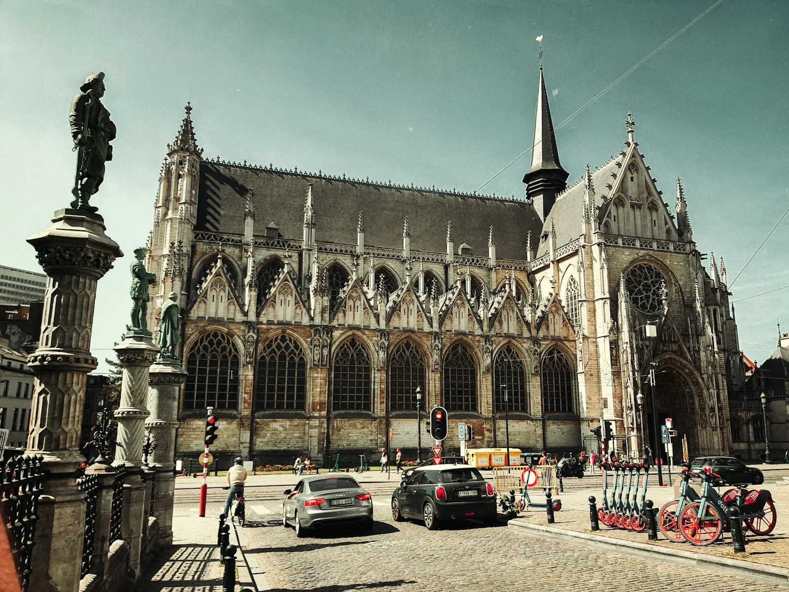 Iglesia gótica de Notre-Dame du Sablon en el barrio señorial de Sablon