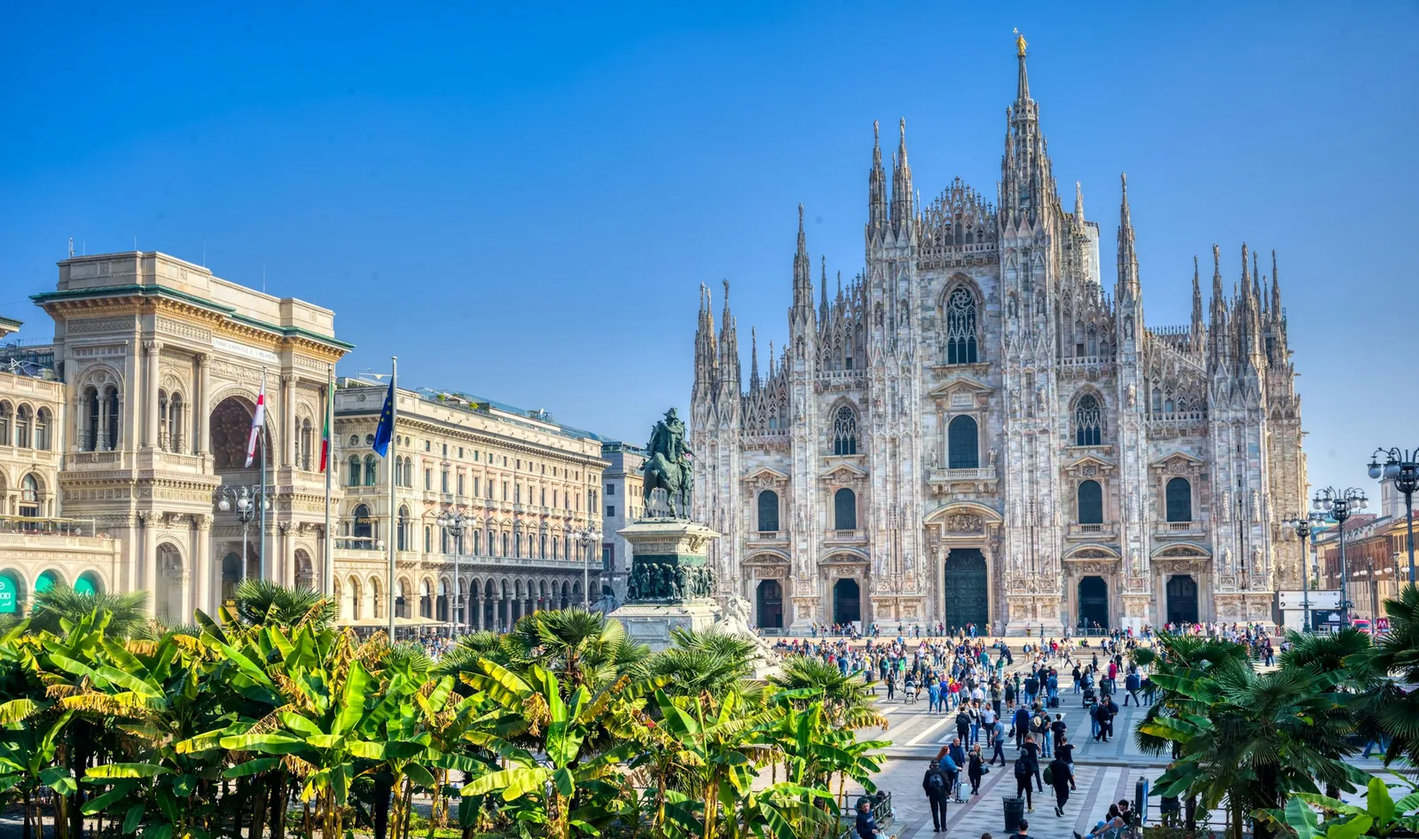 Piazza del Duomo con la Catedral de Milán y la Galería Vittorio Emanuele II